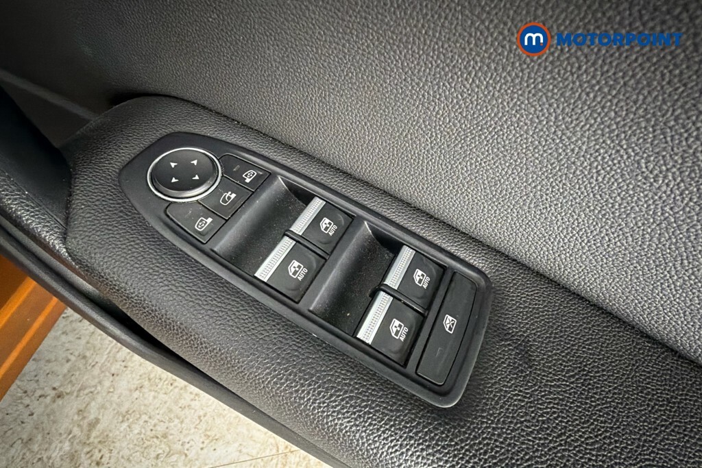 Renault Captur Play Blue #20