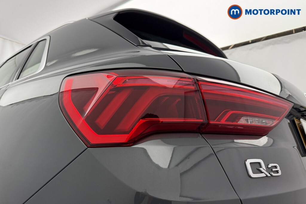Audi Q3 Sport White #26