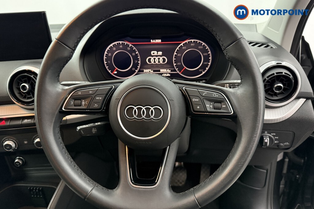 Audi Q2 S Line Black #9