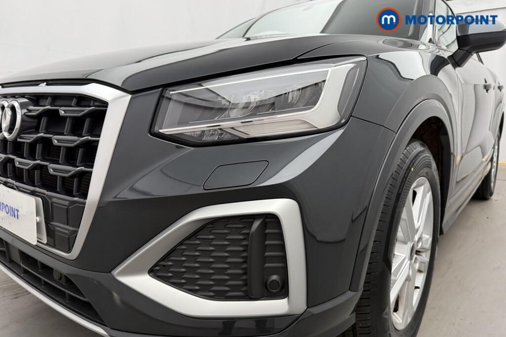 Audi Q2 S Line Black #28
