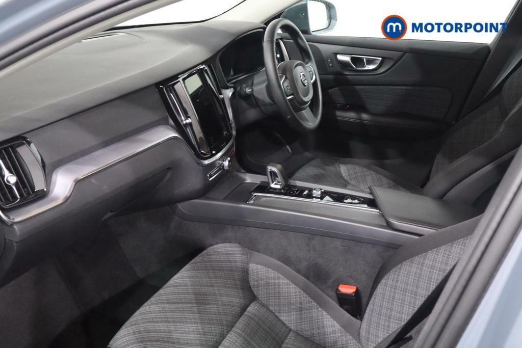 Volvo V60 Core Gold #20