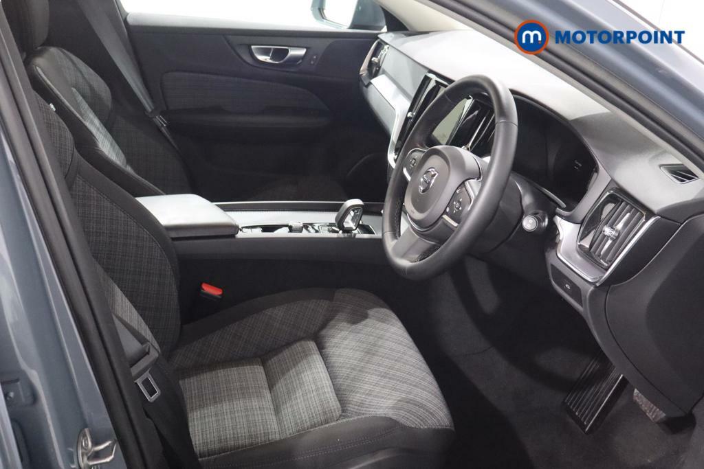 Volvo V60 Core Gold #17