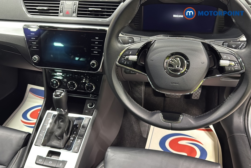 Skoda Superb Se L Black #9