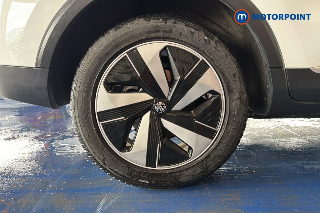 MG ZS Trophy Long Range Black #42