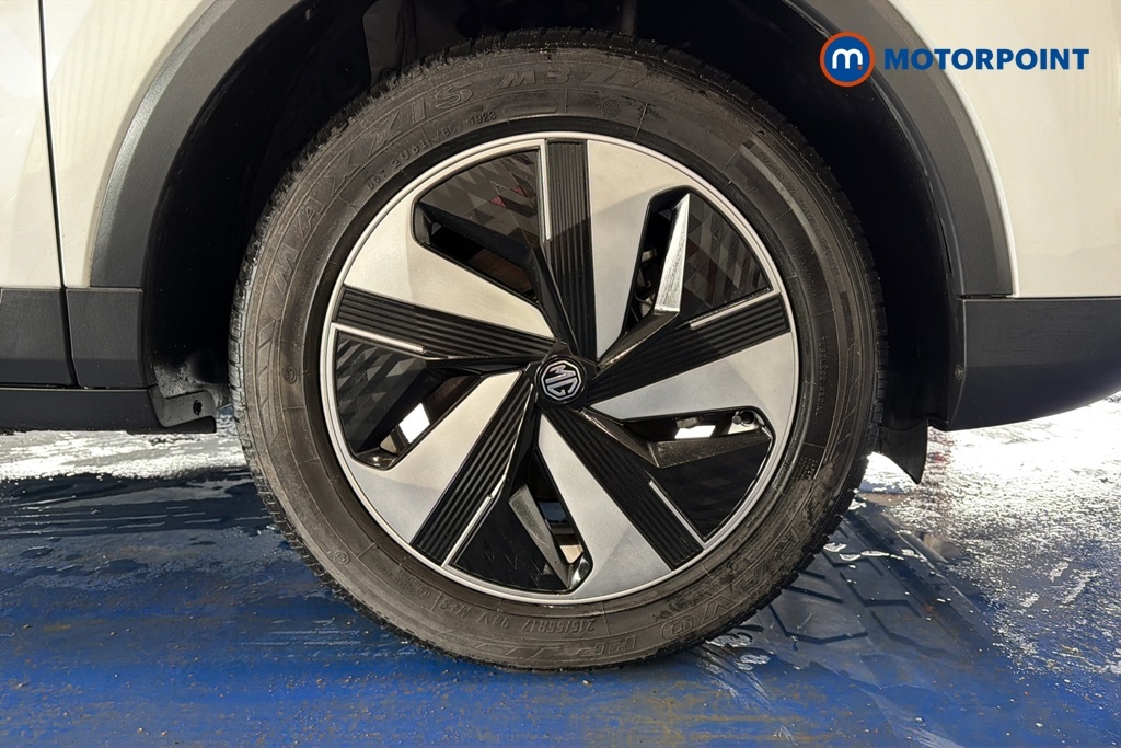 MG ZS Trophy Long Range Black #43