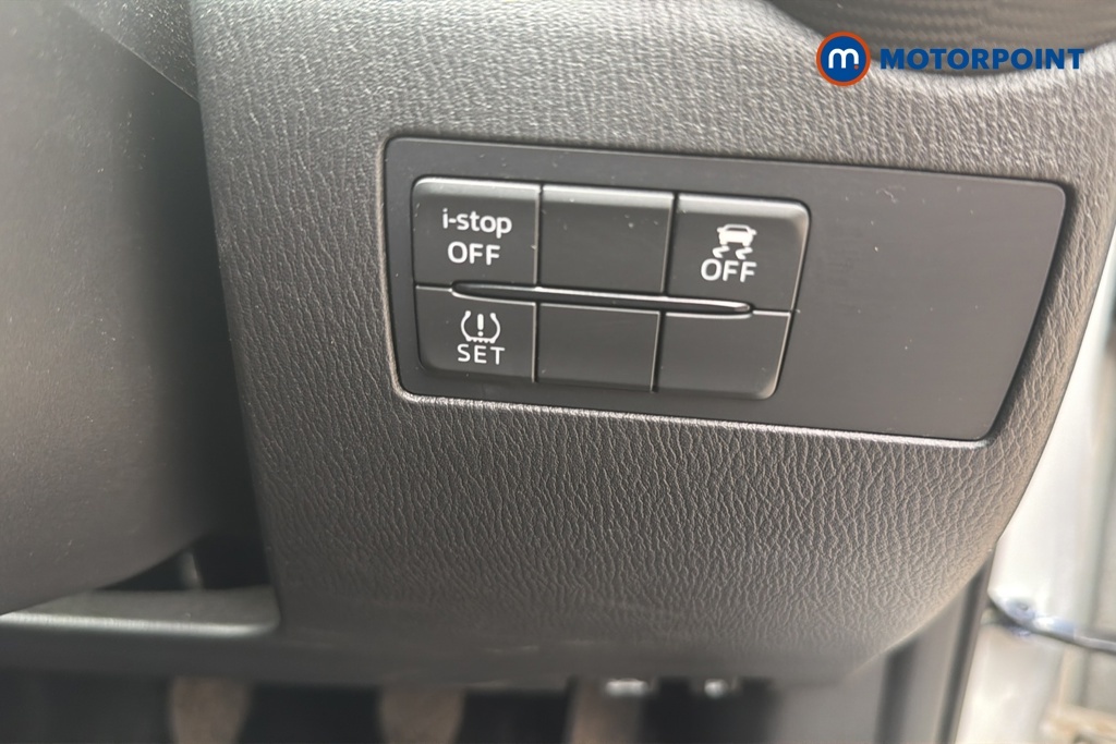 Mazda 2 Se-l Black #16
