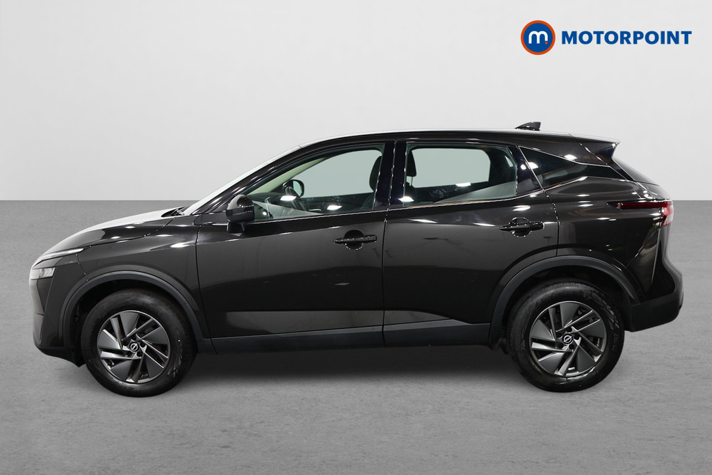 Nissan Qashqai 1.3 Dig-t Mh Acenta Premium Black #4