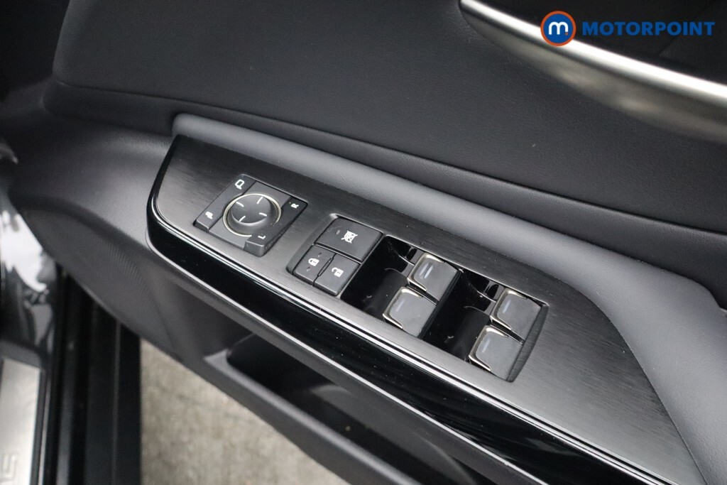 Lexus ES Saloon Black #19