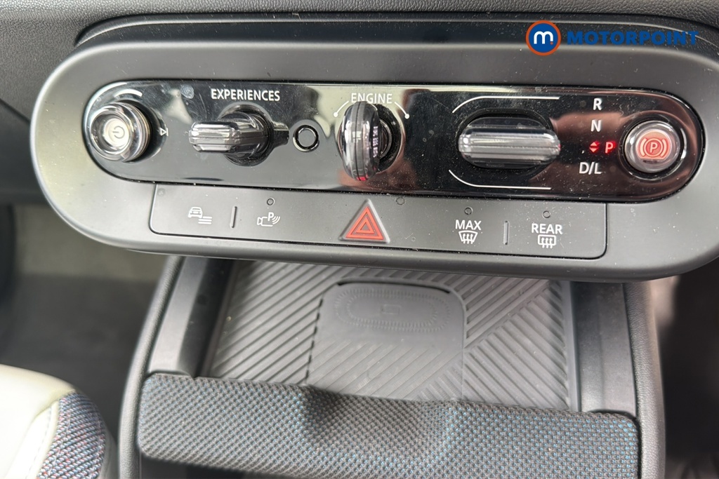 Mini Countryman U25 Mini E Black #16