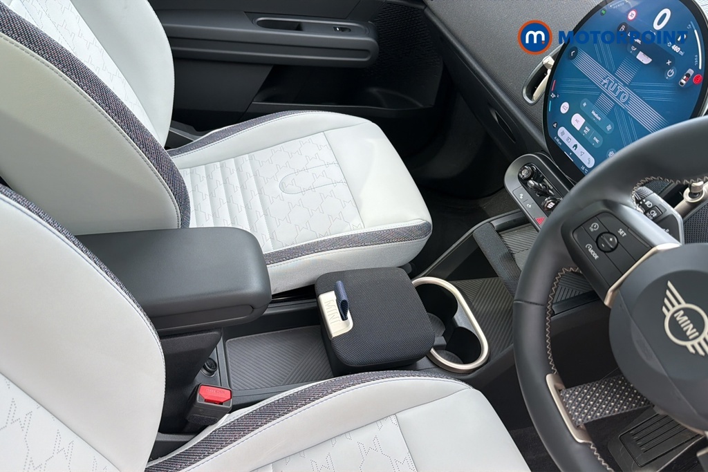 Mini Countryman U25 Mini E Black #19