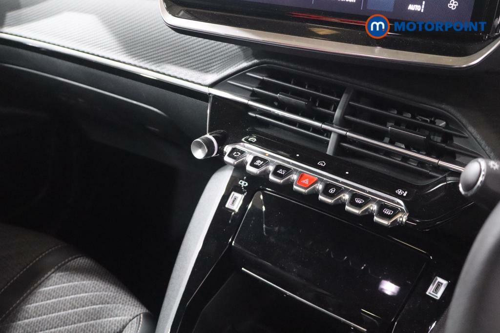 Peugeot 2008 1.2 Puretech Active Grey #15