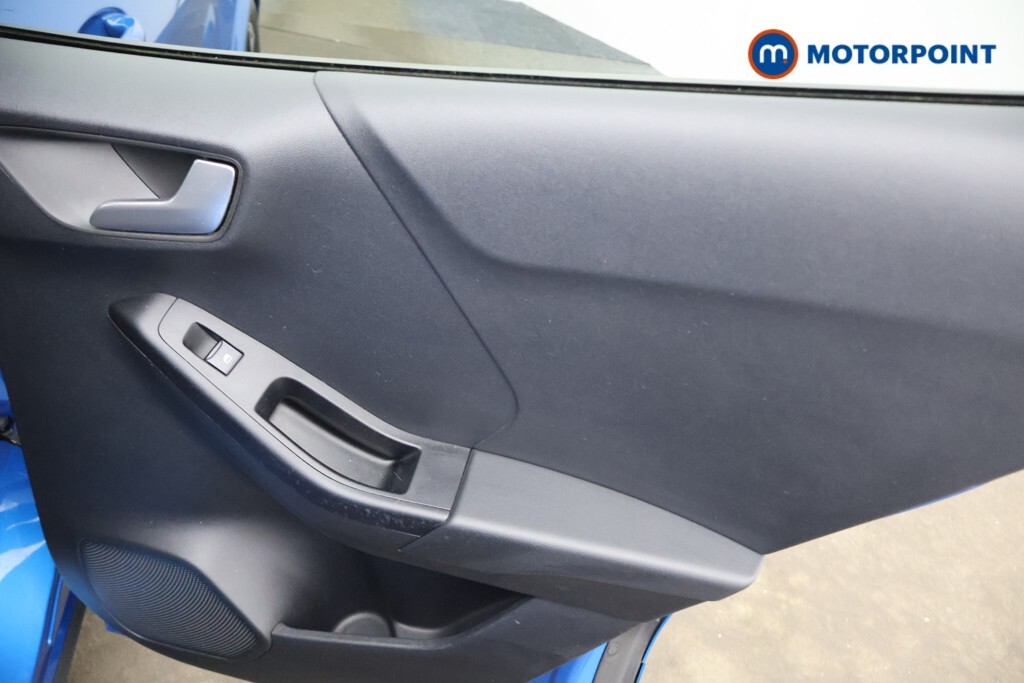Ford Puma Titanium Black #22