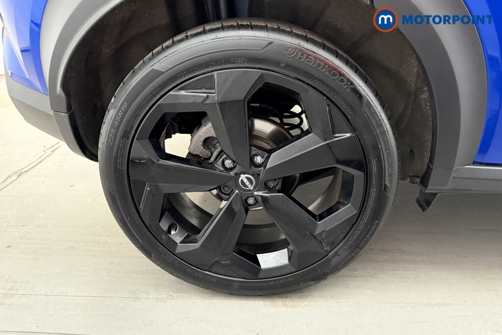 Nissan Juke Tekna Black #28