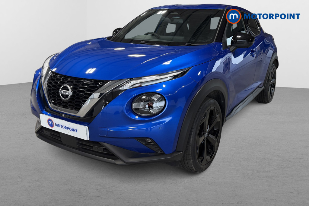Nissan Juke Tekna Black #3