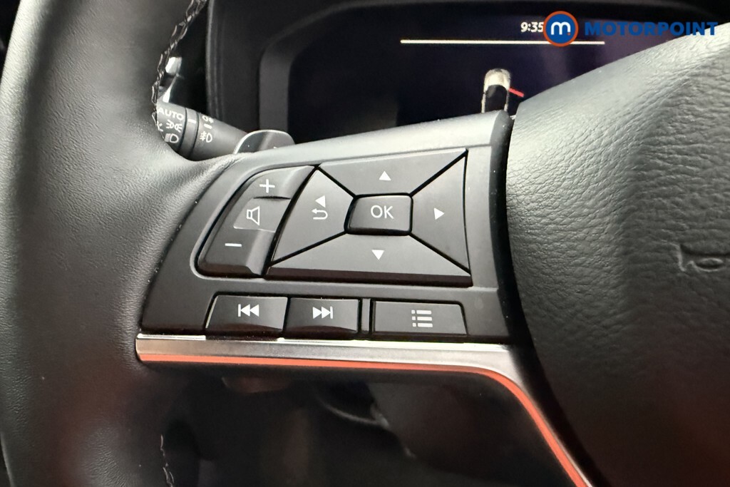 Nissan Juke Tekna Black #10