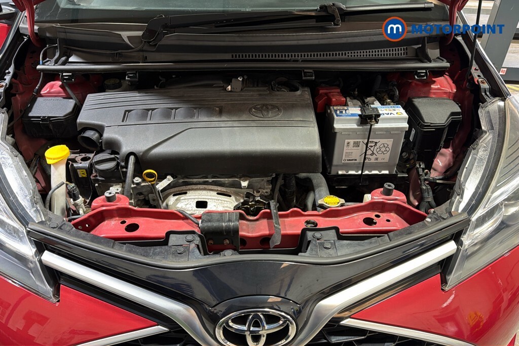 Toyota Yaris Hatchback Black #30