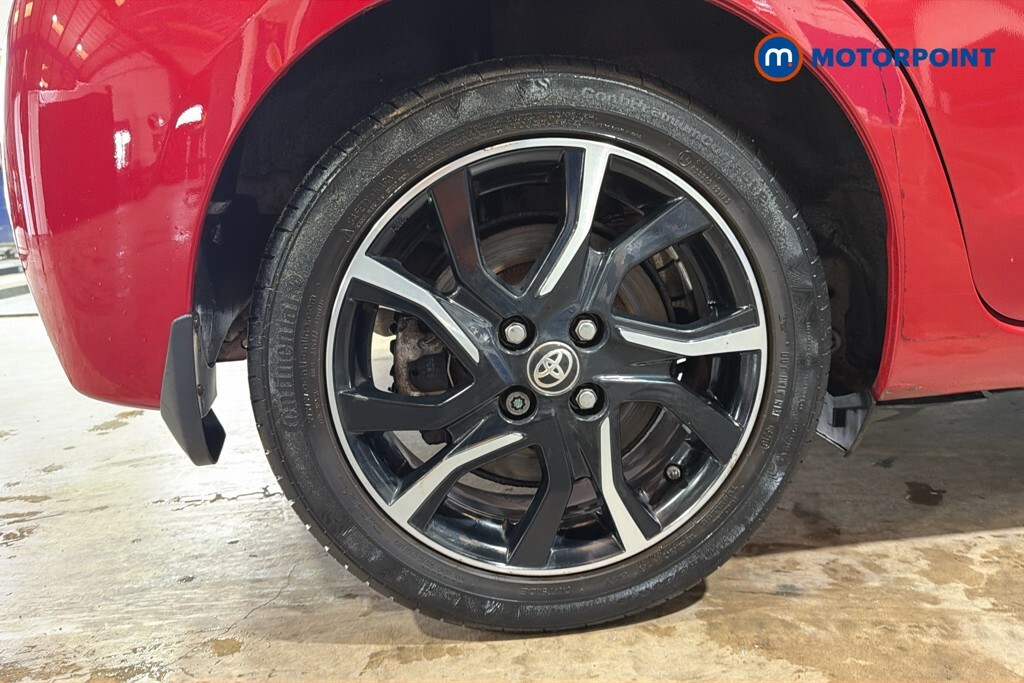 Toyota Yaris Hatchback Black #28