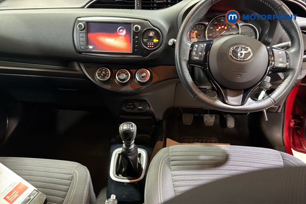 Toyota Yaris Hatchback Black #9