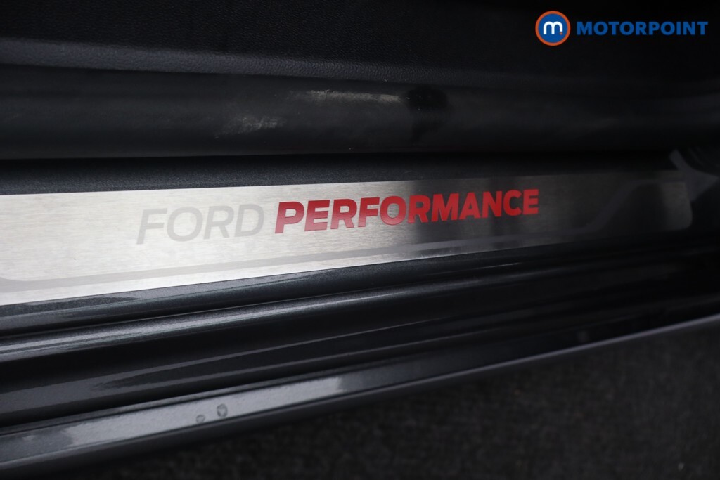 Ford Focus Focus St-line Tdci Red #36
