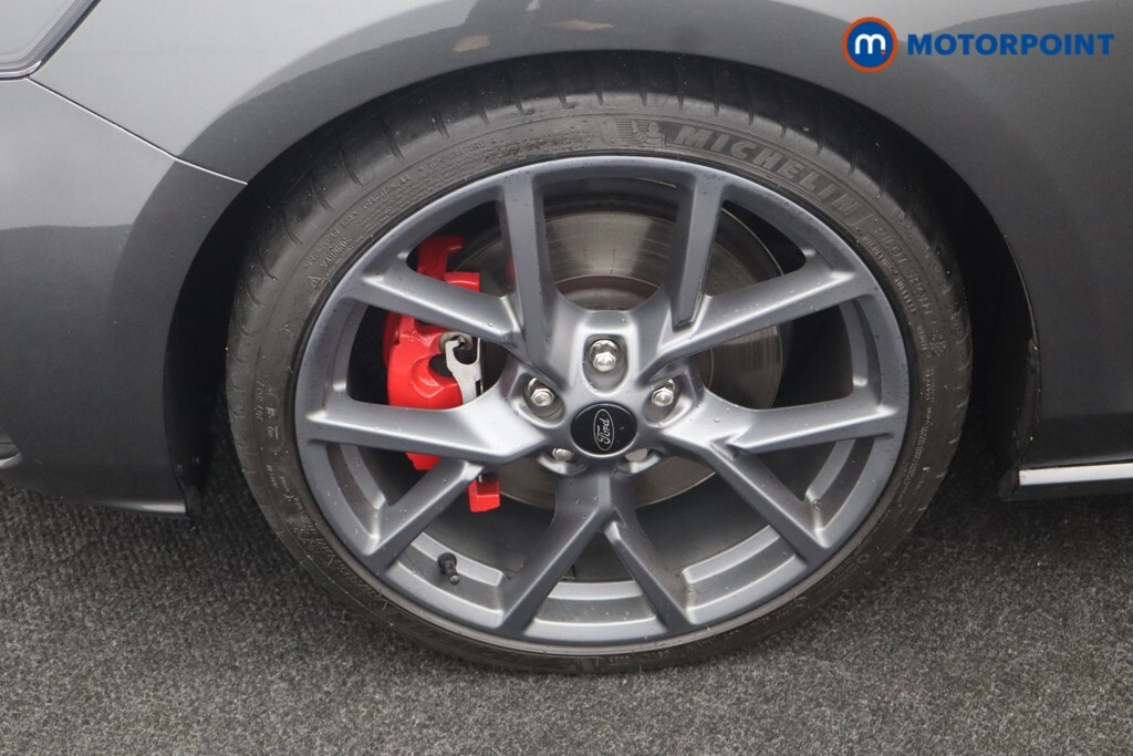 Ford Focus Focus St-line Tdci Red #42