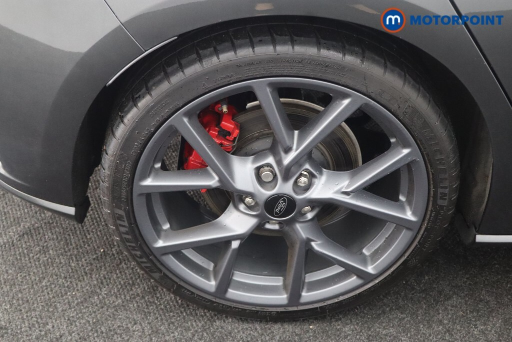 Ford Focus Focus St-line Tdci Red #40