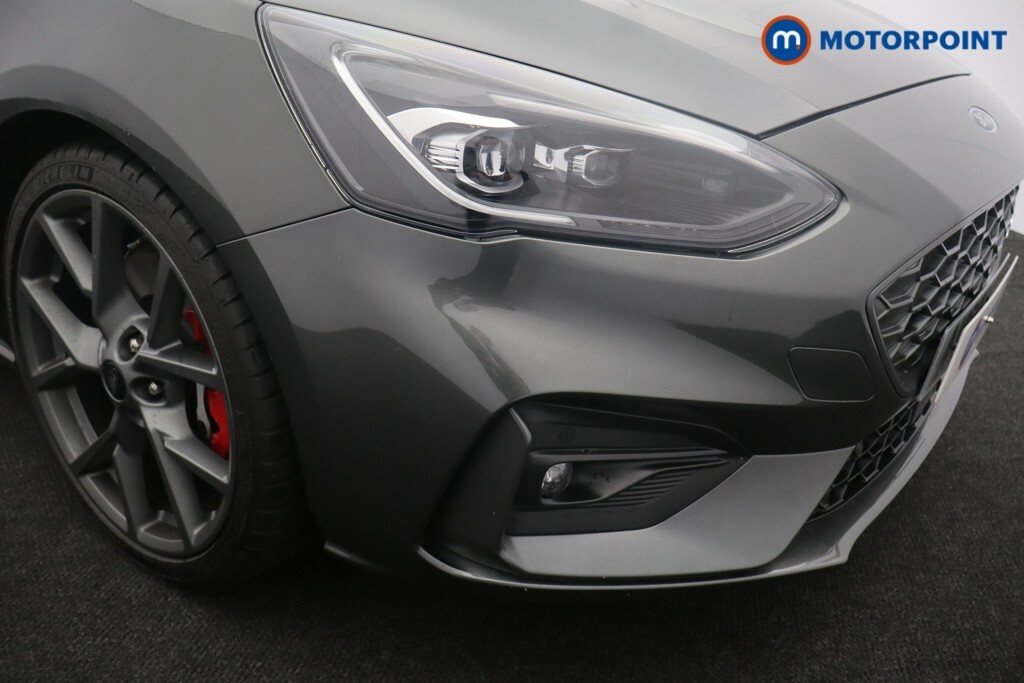 Ford Focus Focus St-line Tdci Red #49