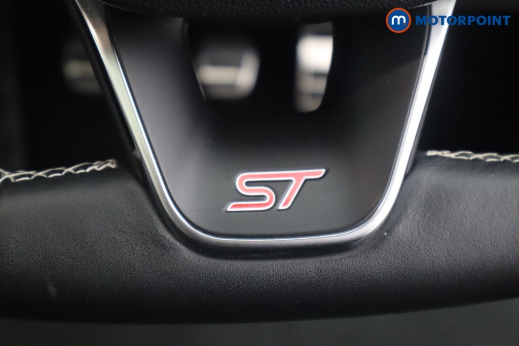 Ford Focus Focus St-line Tdci Red #20