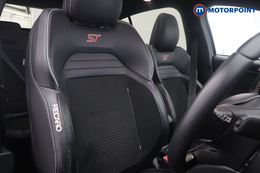 Ford Focus Focus St-line Tdci Red #26