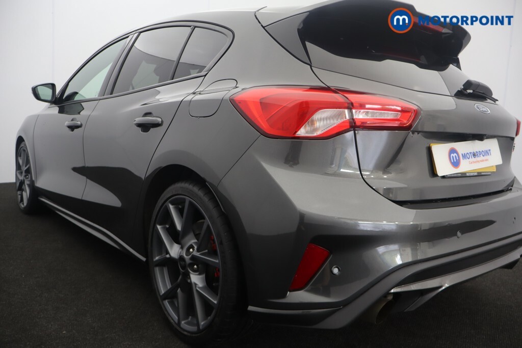 Ford Focus Focus St-line Tdci Red #51