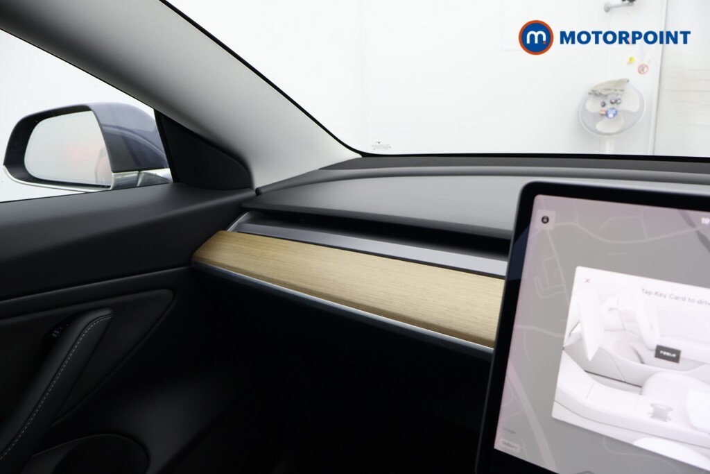 Tesla Model 3 Saloon Grey #14
