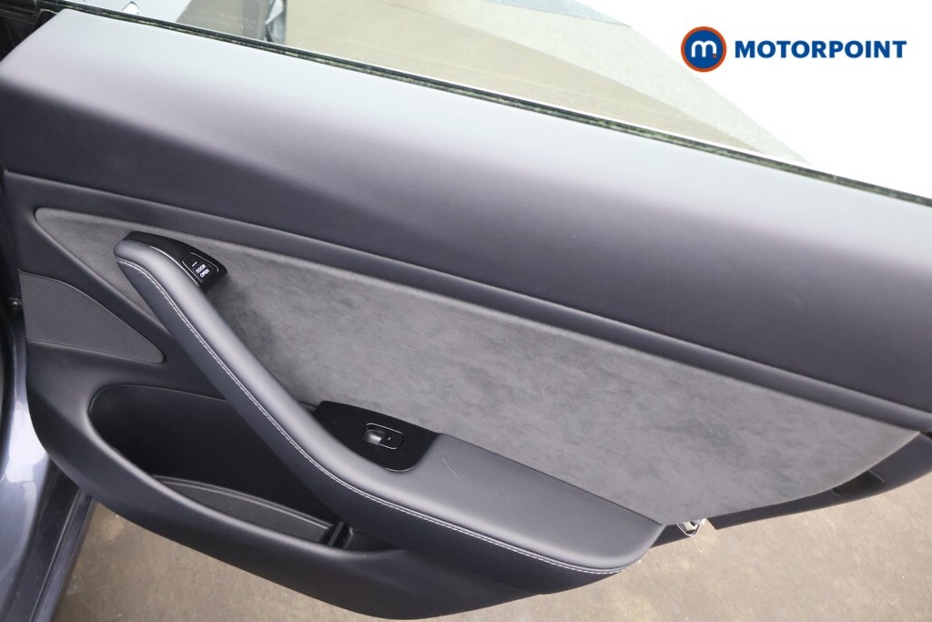 Tesla Model 3 Saloon Grey #21