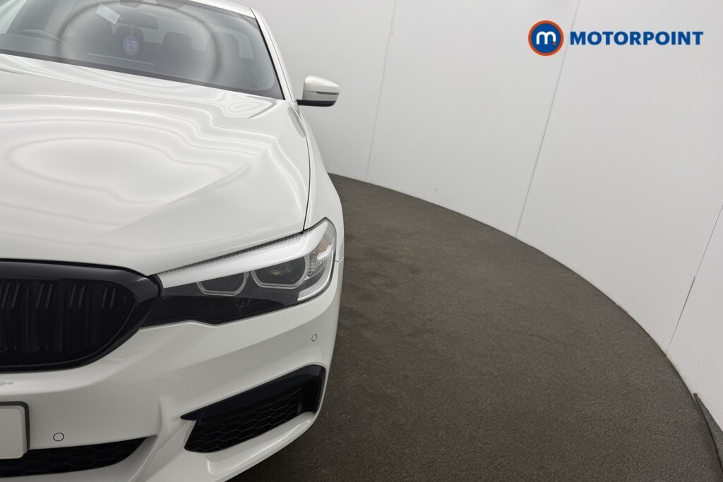 BMW 5 Series Se Black #30