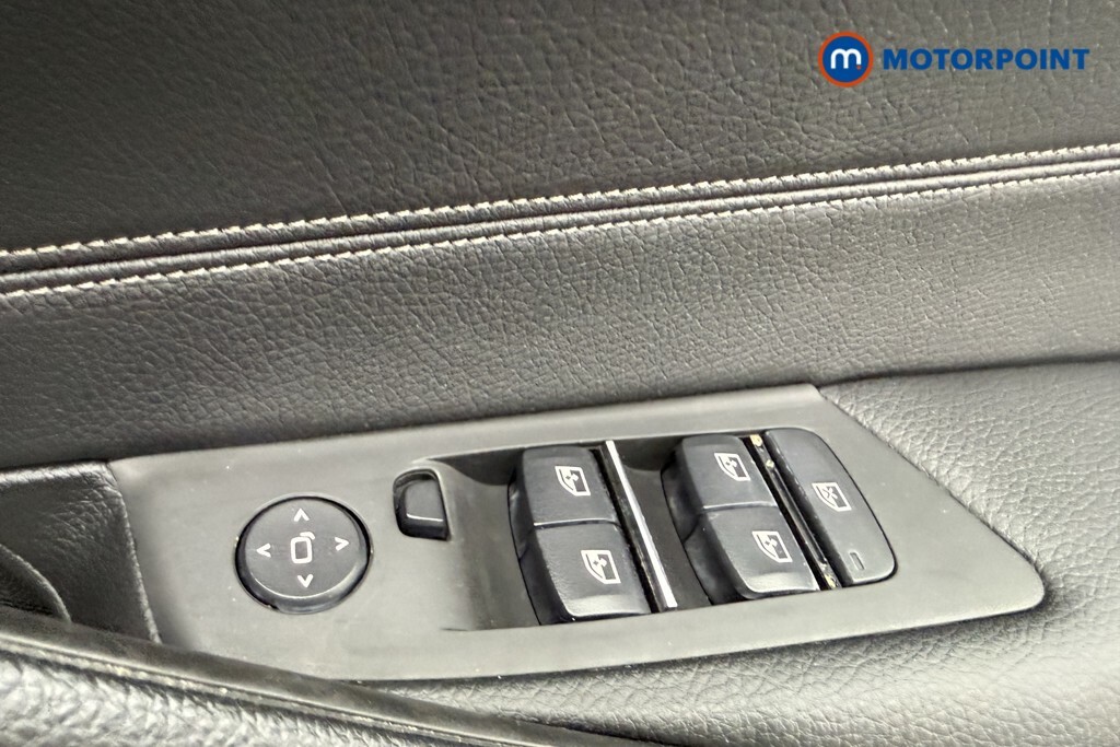BMW 5 Series Se Black #21