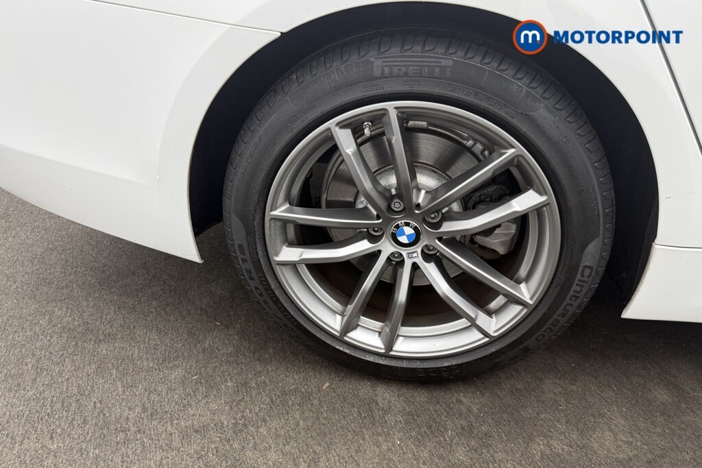 BMW 5 Series Se Black #24