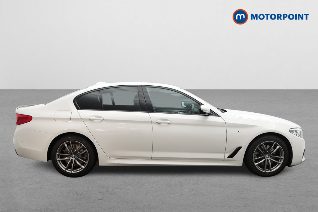 BMW 5 Series Se Black #8