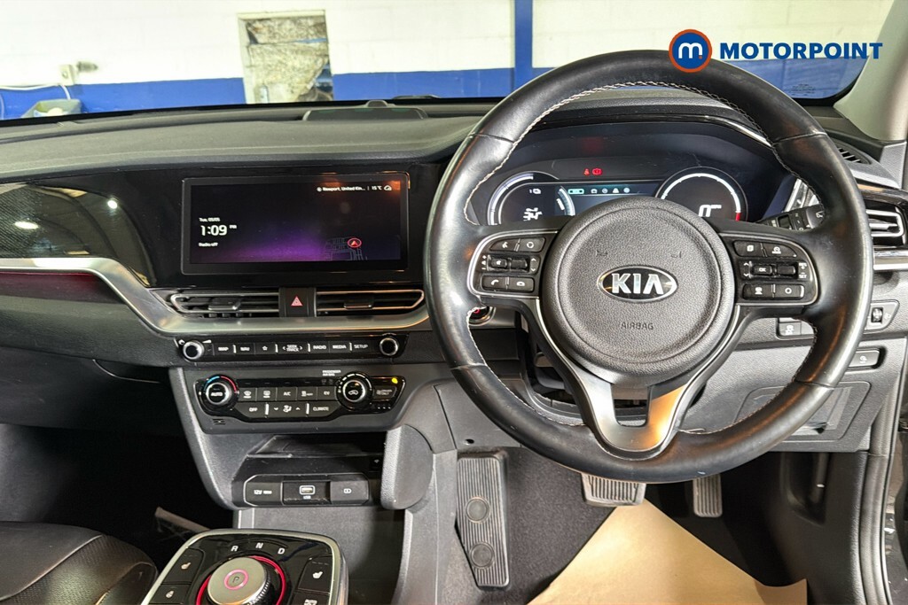 Kia e-Niro 4 White #10