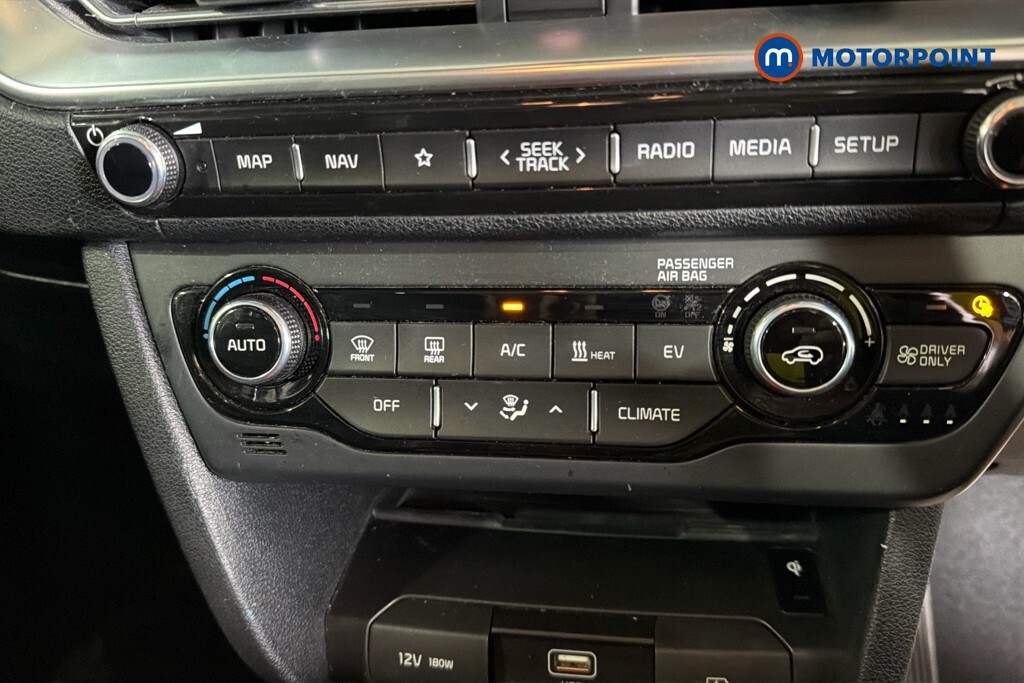 Kia e-Niro 4 White #18