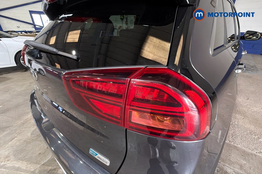 Kia e-Niro 4 White #36