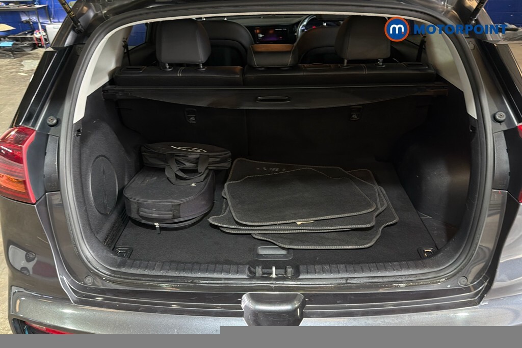 Kia e-Niro 4 White #33