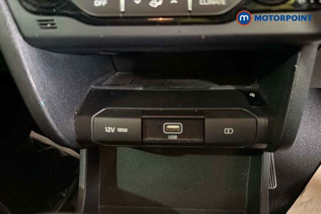 Kia e-Niro 4 White #22