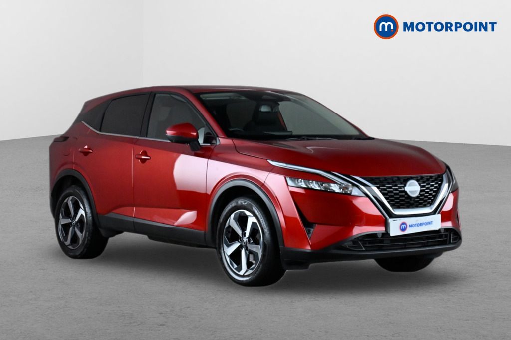 Nissan Qashqai 1.3 Dig-t Mh N-connecta DN23BKY Red