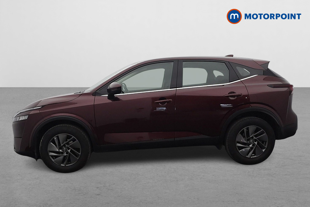 Nissan Qashqai 1.3 Dig-t Mh 158 Acenta Premium Xtronic CF23FGV Red #4