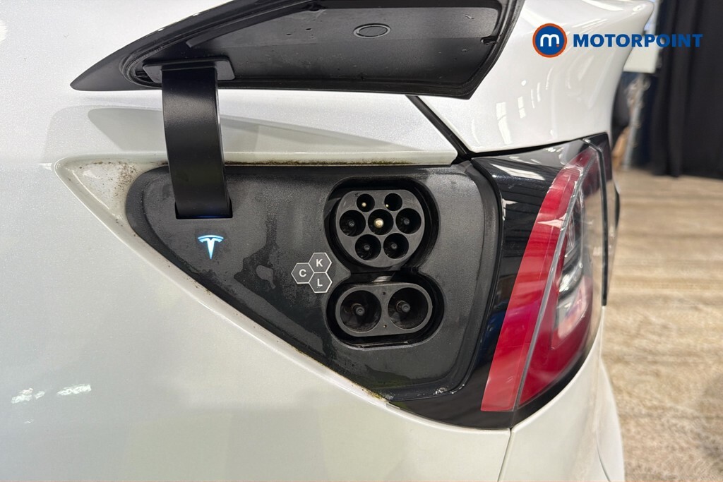 Tesla Model Y Dual Motor Long Range Suv 4Wde White #38