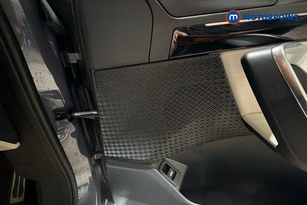 BMW iX2 M Sport Grey #19