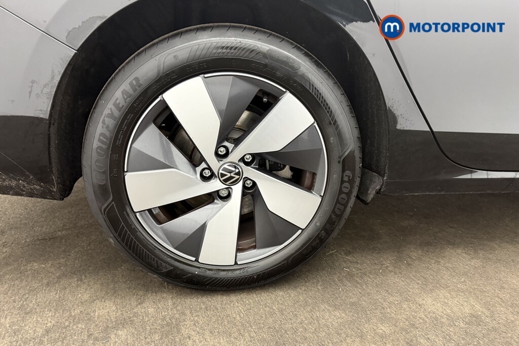 Volkswagen Passat R-line Black #32