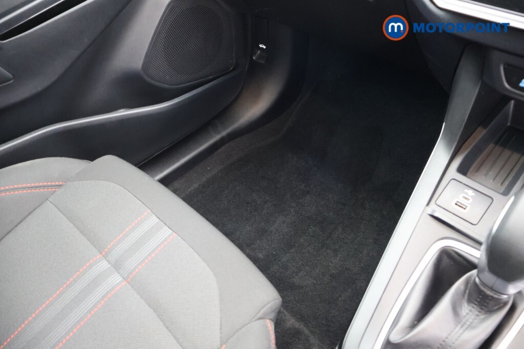 Ford Puma Premium White #20