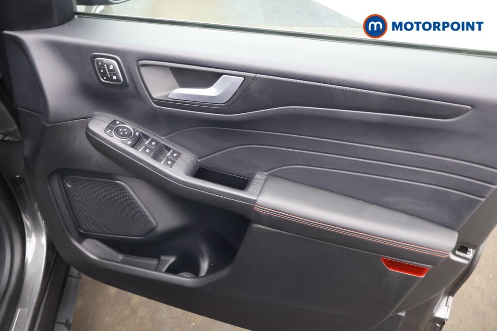 Ford Kuga Active Black #21