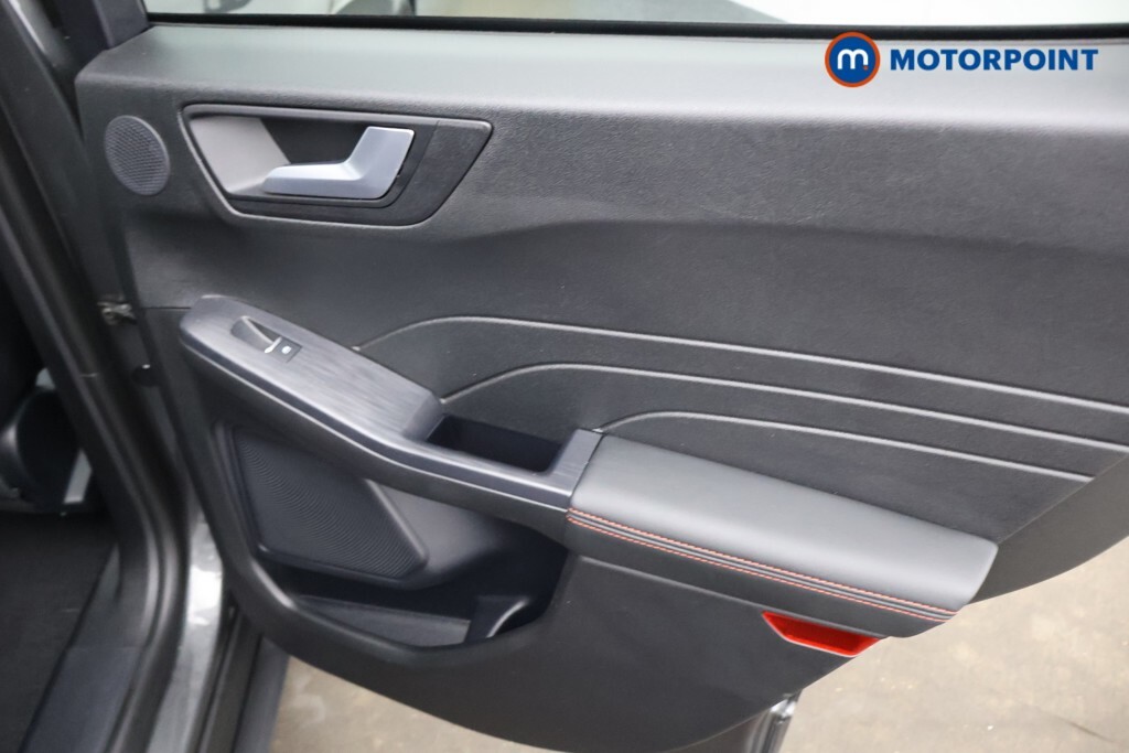 Ford Kuga Active Black #24