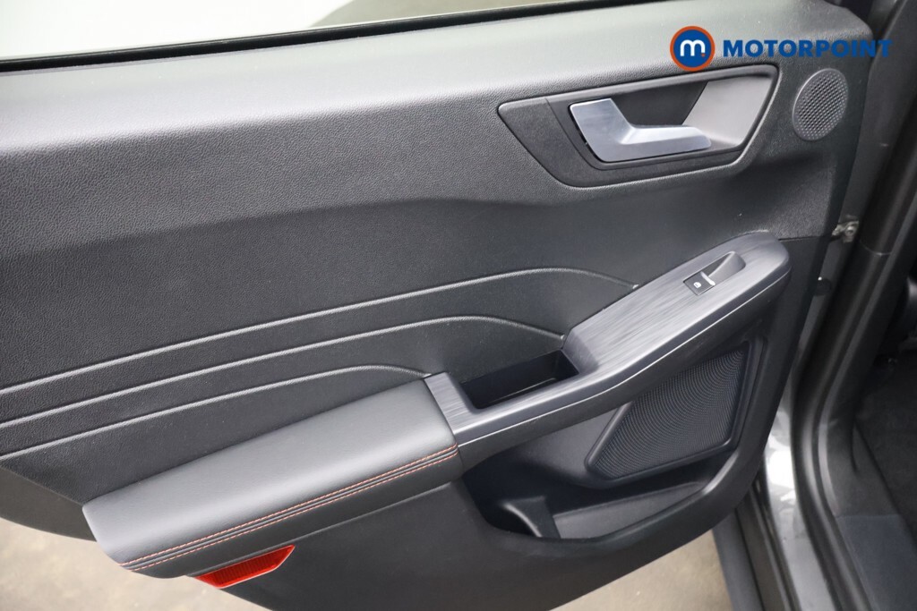 Ford Kuga Active Black #27