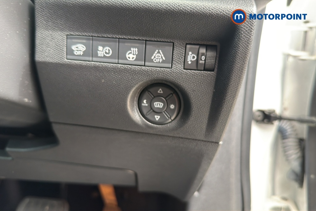 Citroen e-C4 Shine Plus Grey #19
